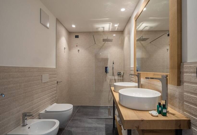 شقة غرفتين نوم مزودة بشُرفة, Aris Apartments & Sky Pool   Tonelli Hotels   Adult Friendly