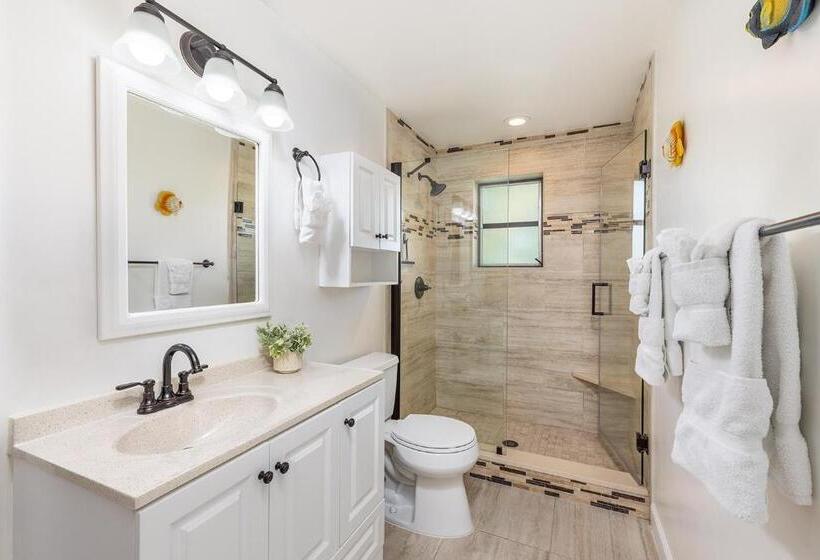 جناح سرير كينج, Gulf View Waterfront Resort