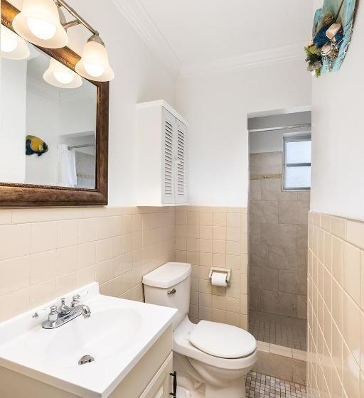 جناح, Gulf View Waterfront Resort