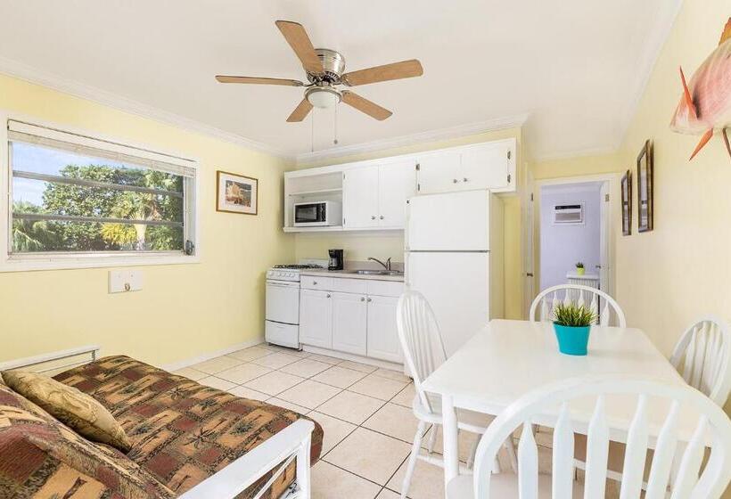 جناح, Gulf View Waterfront Resort