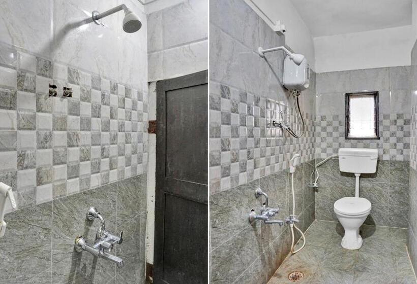 トリプルクラシックルーム, Oyo Flagship 82920  Sahyadri Lodge