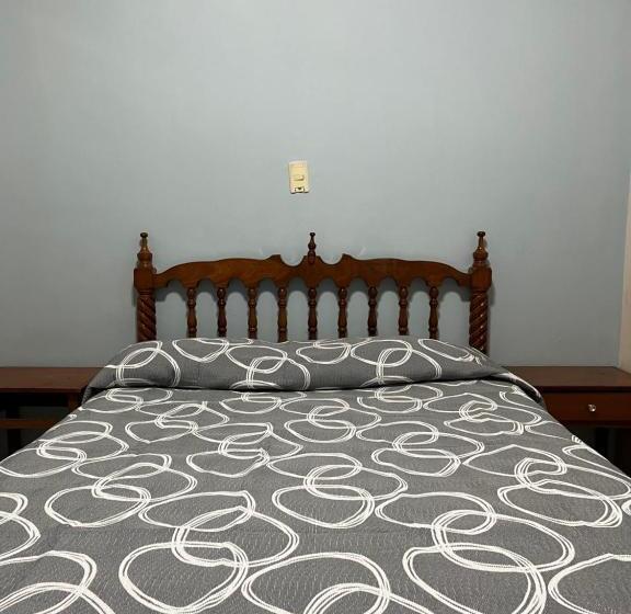 اتاق استاندارد, Paris