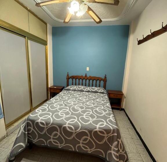 اتاق استاندارد, Paris