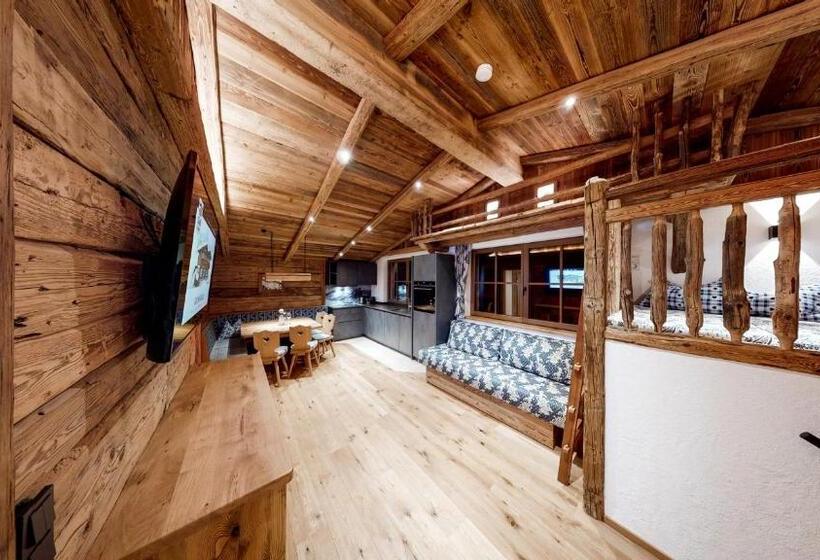Apartamento 1 Dormitório com Sacada, Stadl Chalet Ischgl