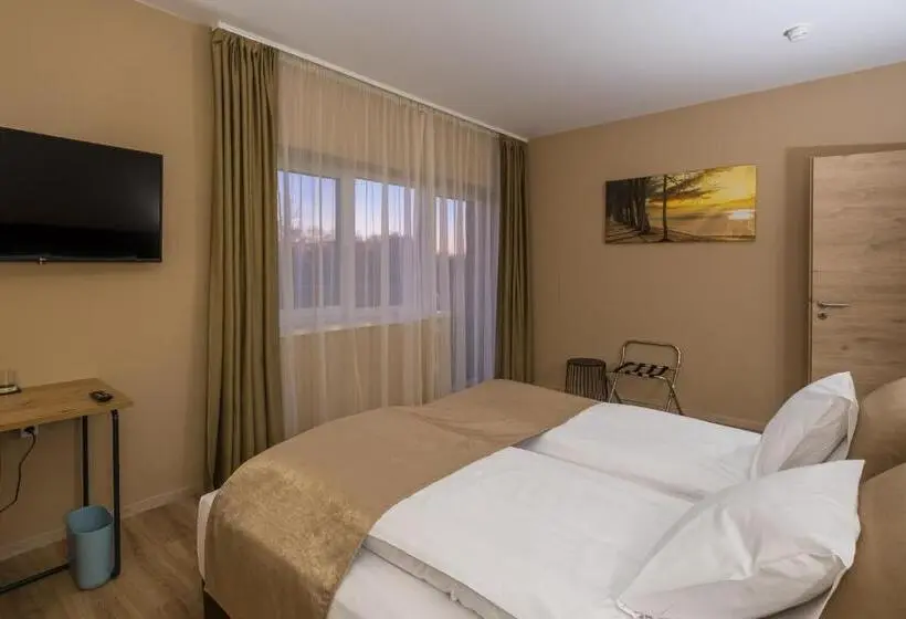 Superior-sviitti, Kistucsok Food & Room