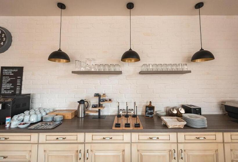 חדר סטנדרט, Magtár Villa