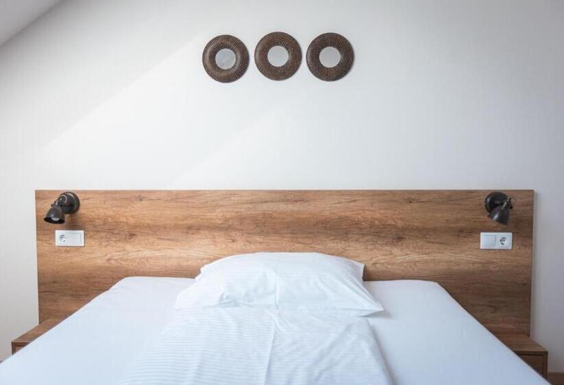 חדר סטנדרט, Magtár Villa