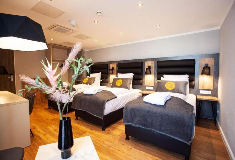 اتاق راحتی سه تخته, Elens