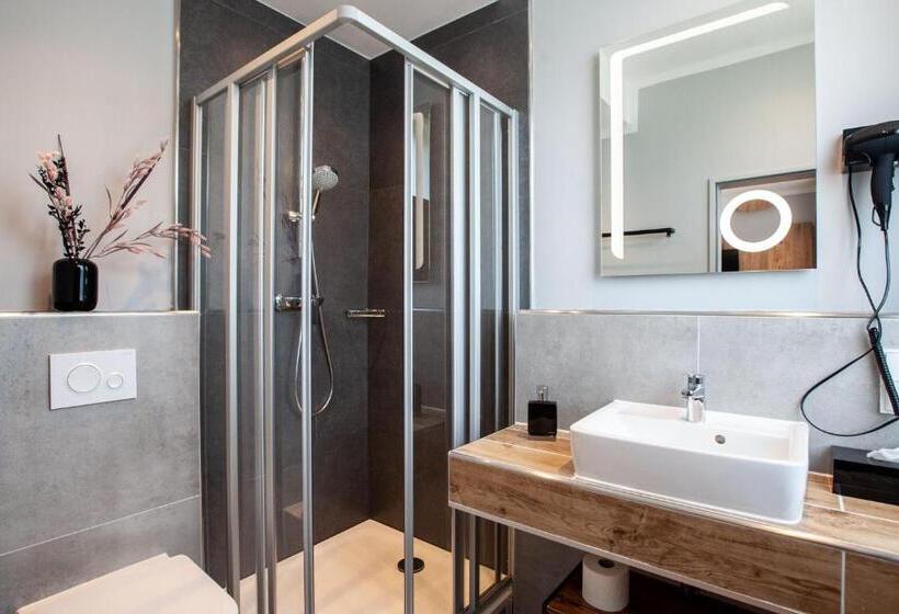 اتاق راحتی یک تخته, Elens