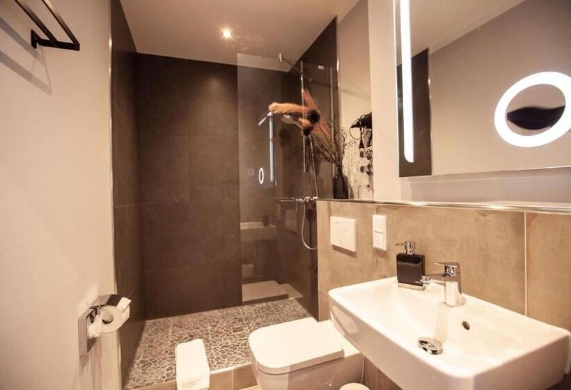 اتاق راحتی یک تخته, Elens