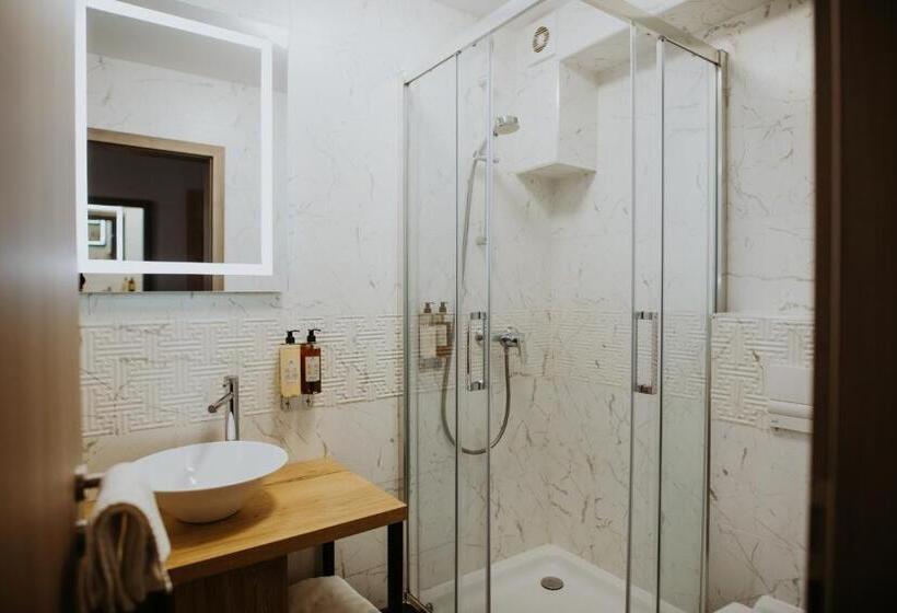 스탠다드 트리플 룸, Epic Centrum