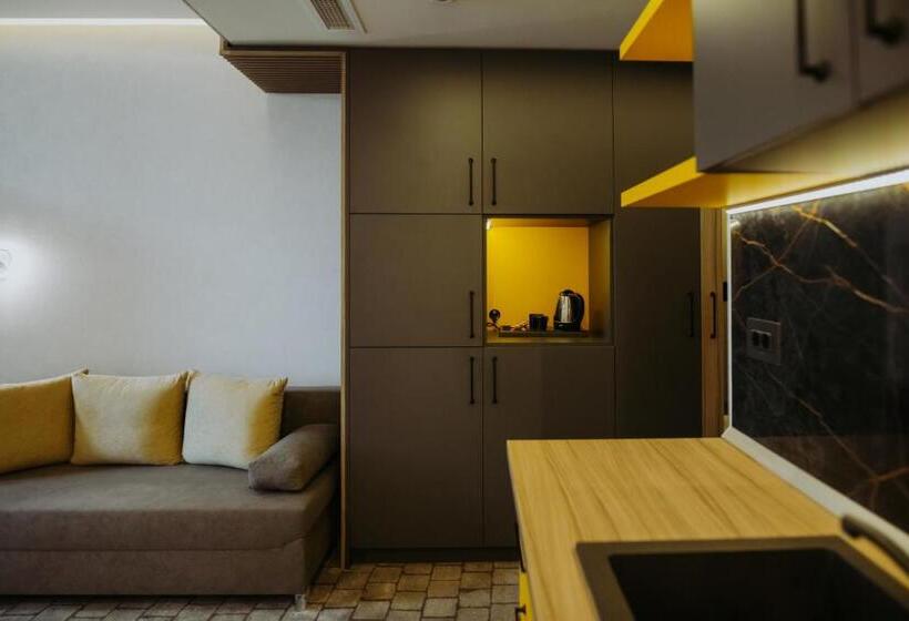 标准工作室, Epic Centrum