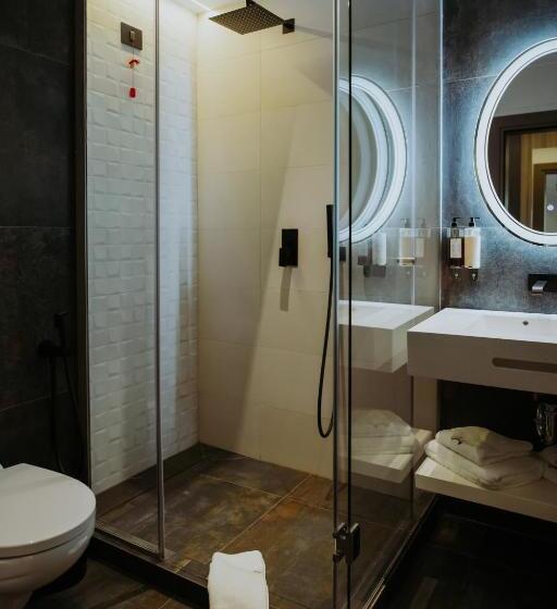 스탠다드 스튜디오, Epic Centrum