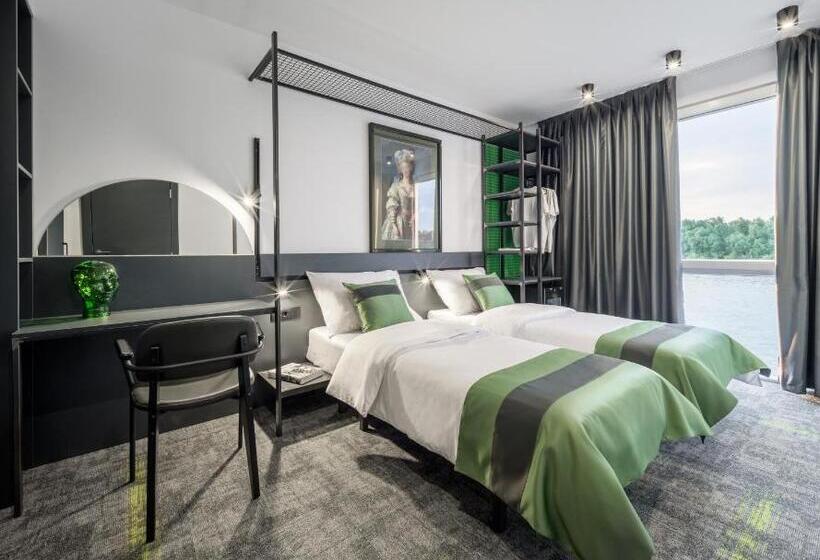 اتاق استاندارد با چشم‌انداز رودخانه, Joy 5 Hotel & Spa