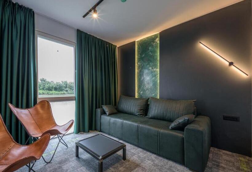 1 Bedroom Apartment River View, Joy 5 Hotel & Spa
