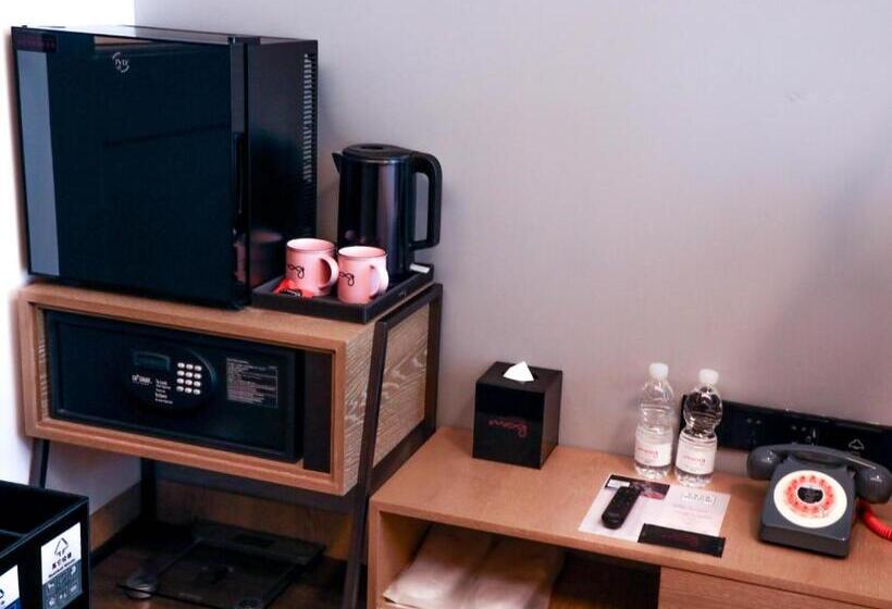 Quarto Standard Vista Cidade, Moxy Shenzhen North Station