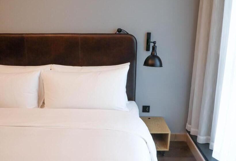 Quarto Standard Vista Cidade, Moxy Shenzhen North Station