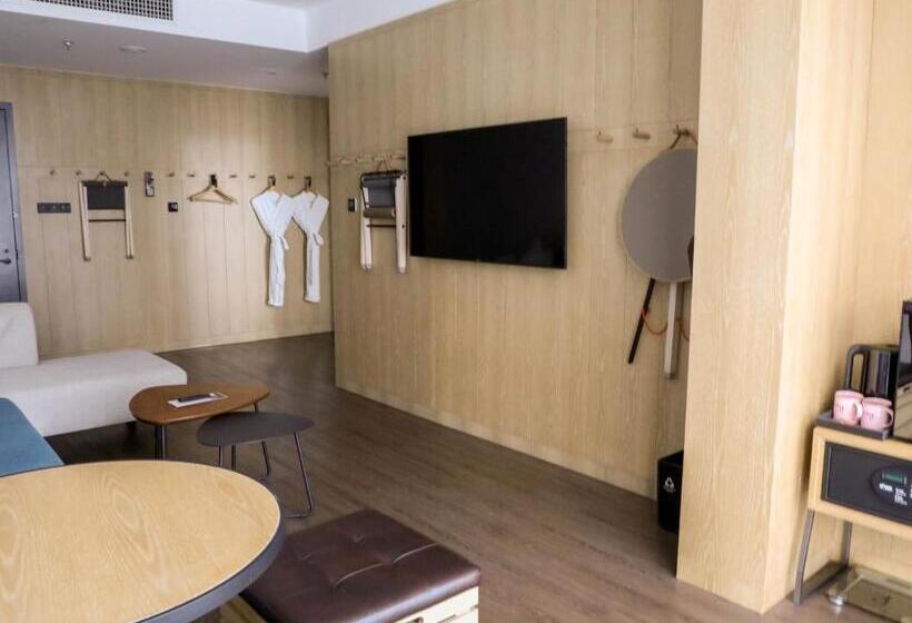 Junior Suite Cama King, Moxy Shenzhen North Station