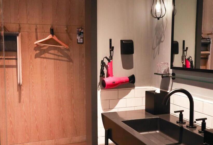 Quarto Standard Vista Cidade, Moxy Shenzhen North Station