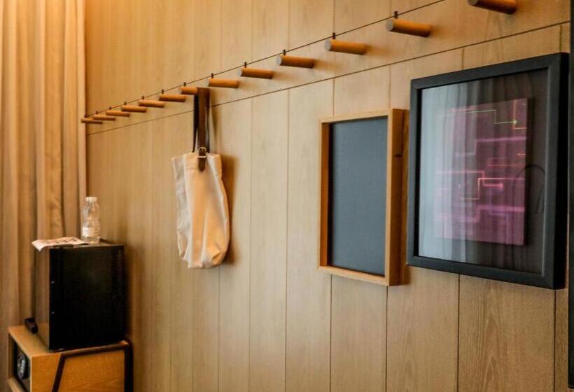 Quarto Standard Vista Cidade, Moxy Shenzhen North Station