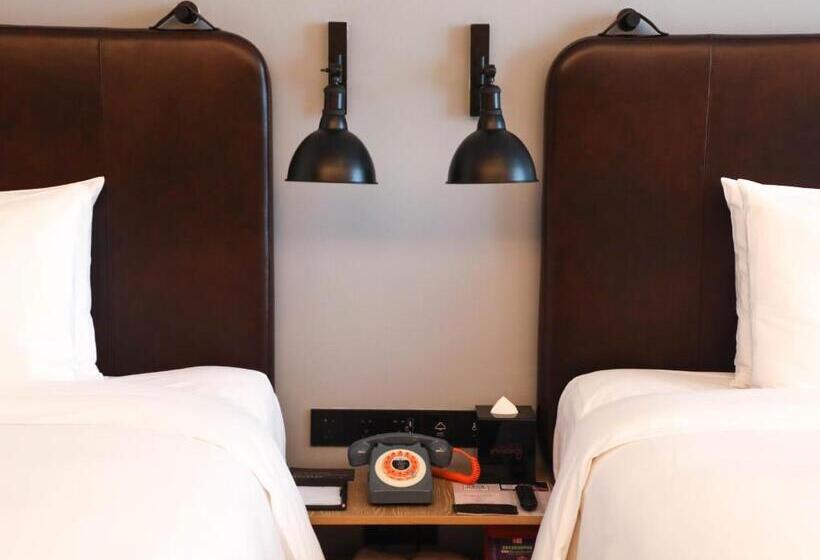 Quarto Standard Vista Cidade, Moxy Shenzhen North Station