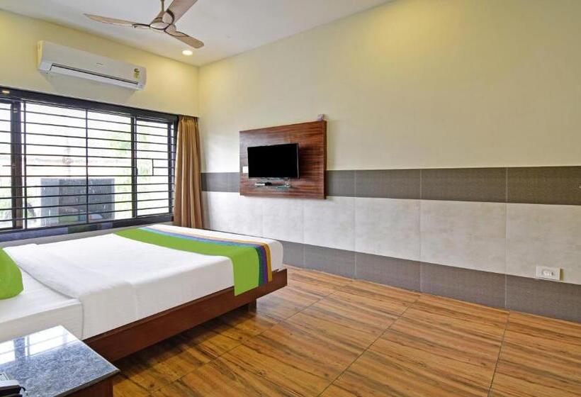 Standard Room, Treebo Sky Point