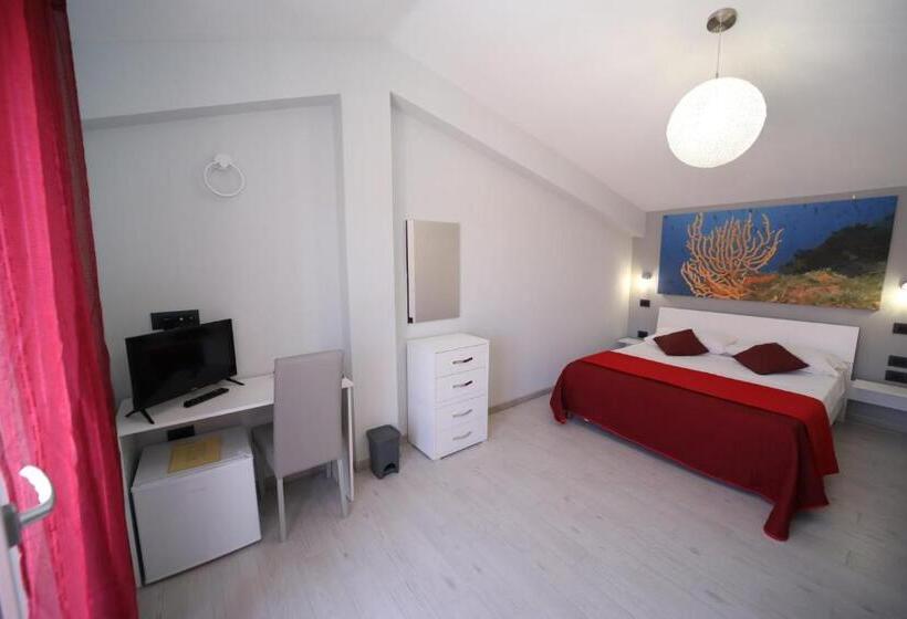 غرفة قياسية مزوَّدة بتراس, Isoladino B&b Sweet Home