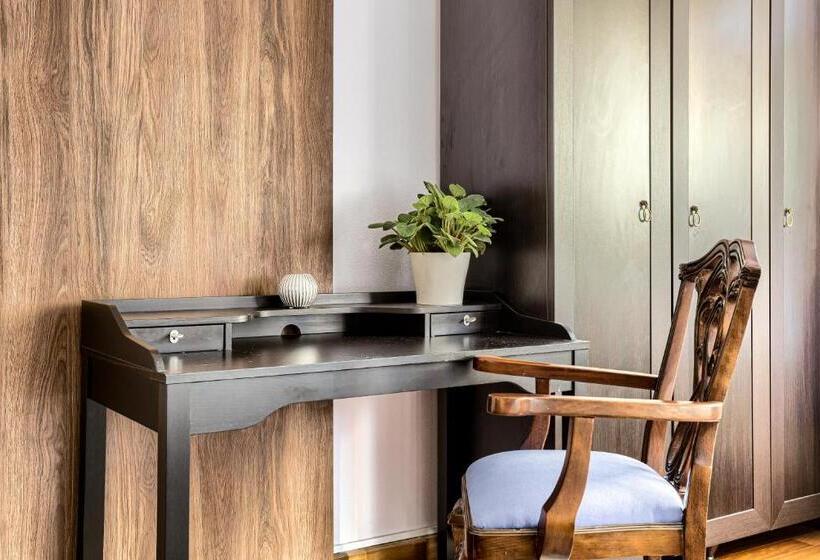 デラックスルーム, La Conac