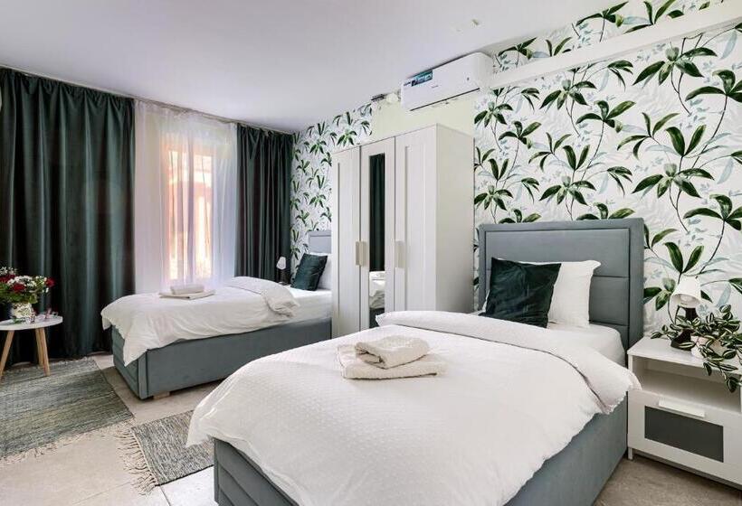 スタンダードルーム, La Conac