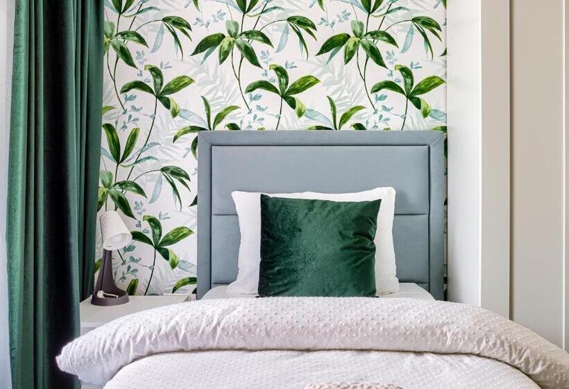 スタンダードルーム, La Conac