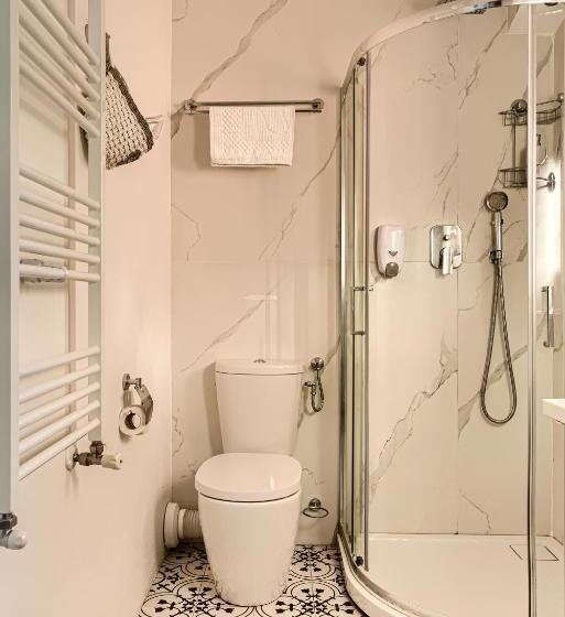 デラックスルーム, La Conac