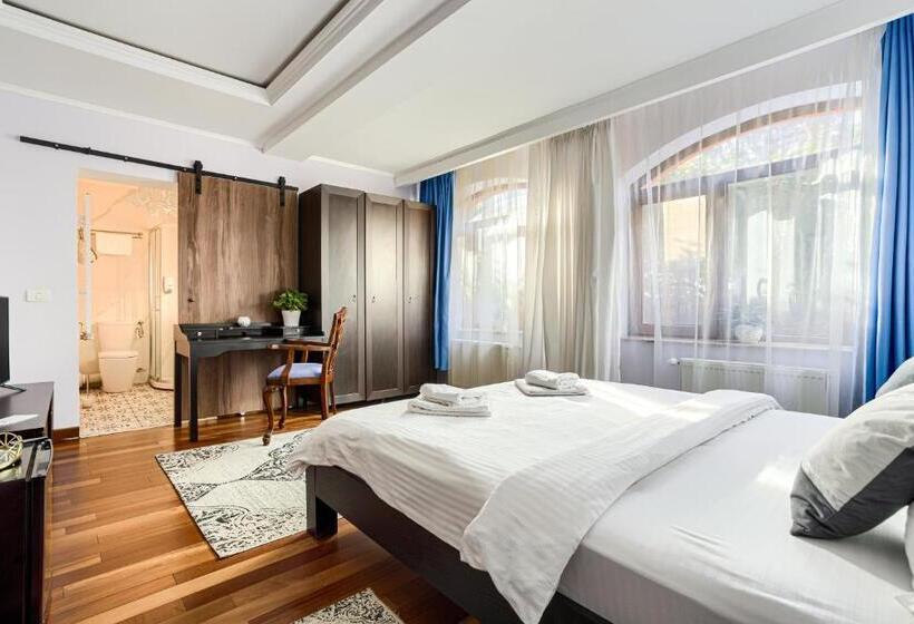 デラックスルーム, La Conac