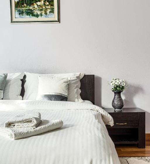 デラックスルーム, La Conac