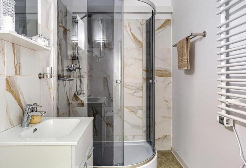 スタンダードルーム, La Conac