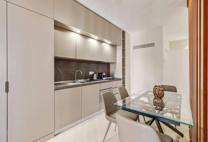 إستوديو قياسى سرير كينج, Oriana Homel Udine