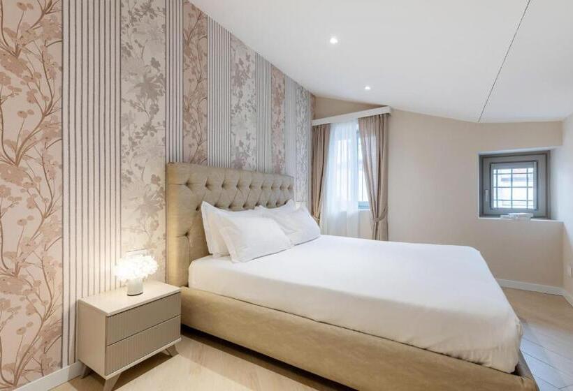 جناح دوبلكس, Oriana Homel Udine