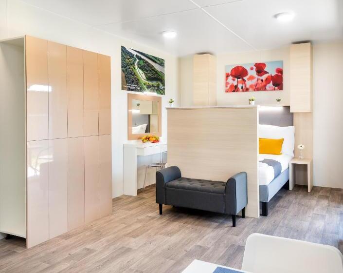 جناح ديلوكس, Tisza Tó Apartmanpark