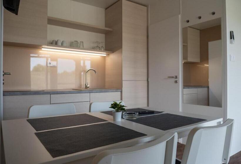 شقة غرفتين, Tisza Tó Apartmanpark