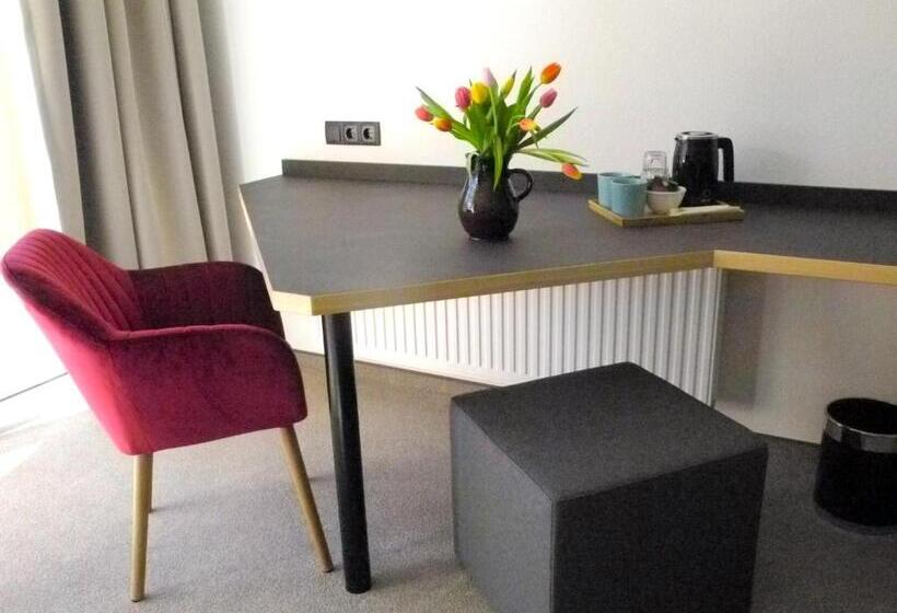 Номер Superior, Geisler Moroder