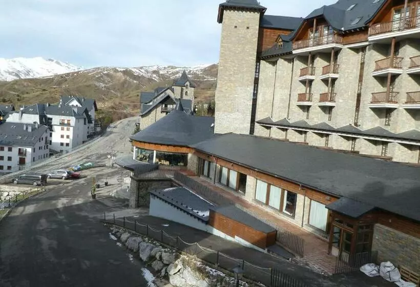 استودیوی استاندارد, Apartamentos 3000 Formigal