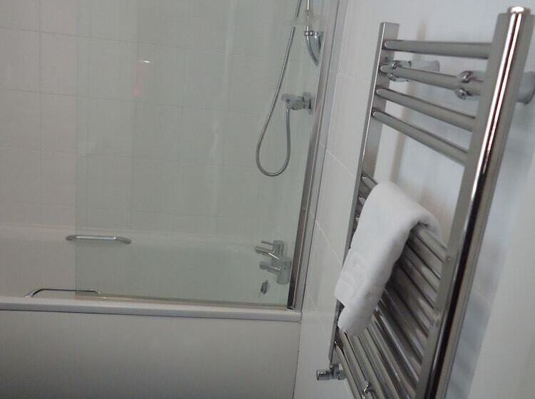 Standard Room, Highfield