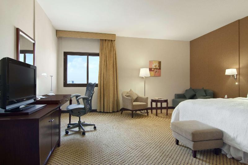 스탠다드 룸 킹사이즈 침대, Hilton Garden Inn Riyadh Olaya