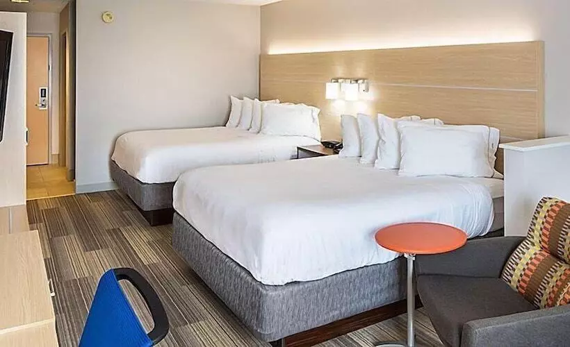 اتاق استاندارد, Holiday Inn Express Cedar Rapids   Collins Road, An Ihg