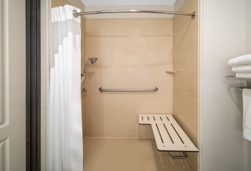 Люкс Адаптированный для Инвалидов, Holiday Inn Express & Suites Dallas East   Fair Park, An Ihg