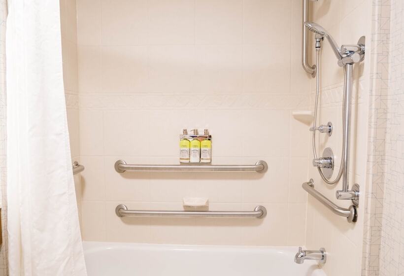 장애인을 위한 스위트, Holiday Inn Express & Suites Knoxville Farragut, An Ihg
