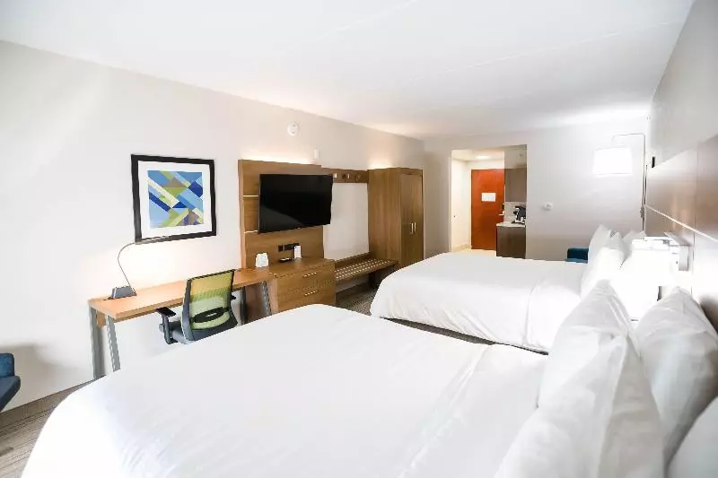 クイーンサイズベッドのスイートルーム, Holiday Inn Express & Suites Knoxville Farragut, An Ihg