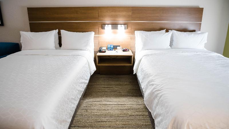 스위트 퀸침대, Holiday Inn Express & Suites Knoxville Farragut, An Ihg