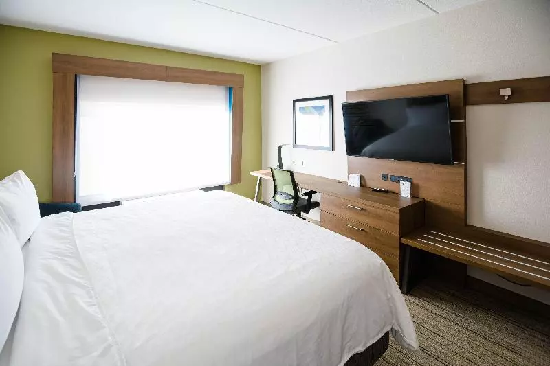 キングサイズベッドのスイートルーム, Holiday Inn Express & Suites Knoxville Farragut, An Ihg