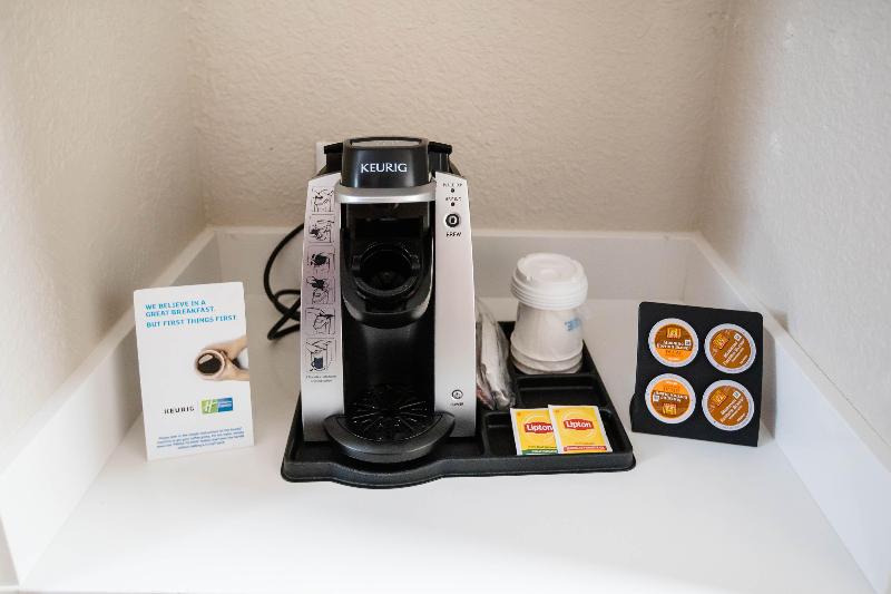 스위트 퀸침대, Holiday Inn Express & Suites Knoxville Farragut, An Ihg