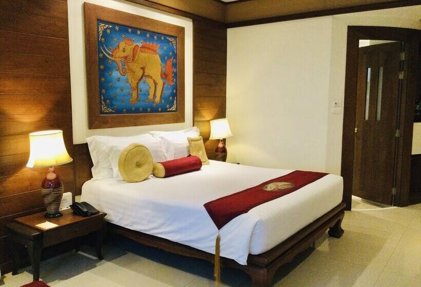 Номер Deluxe с Балконом, Kodchasri Thani Hotel Chiangmai